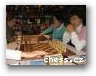 Hou Yifan (vlevo) a Zhao Xue  &raquo; Click to zoom ->